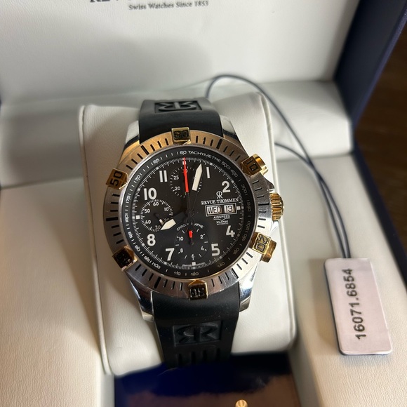 Revue Thommen Men's Airspeed Black Dial Chronograph Automatic Watch 16071.6854 - Picture 4 of 11